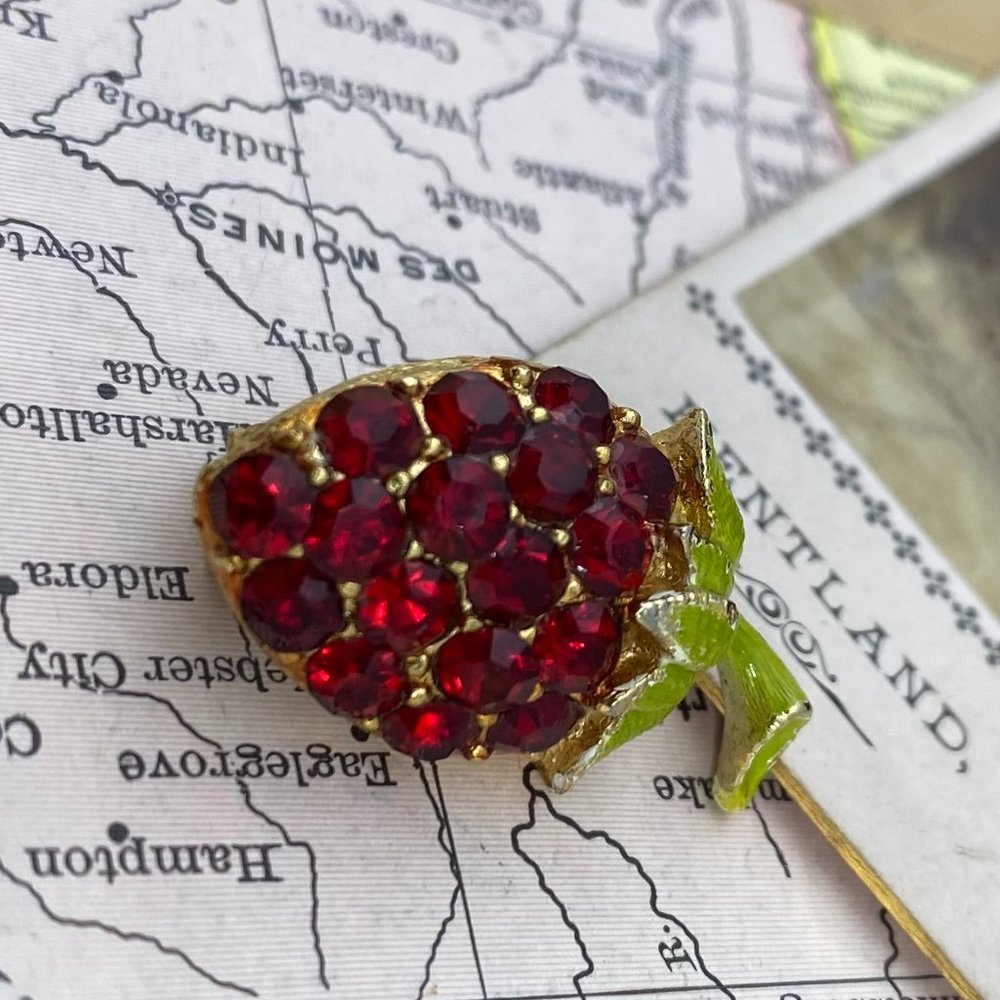 Vintage Rhinestone & Enamel Strawberry Brooch - Picture 3 of 7